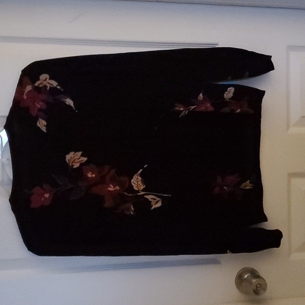 Flower Sweater - Picture 2 of 2